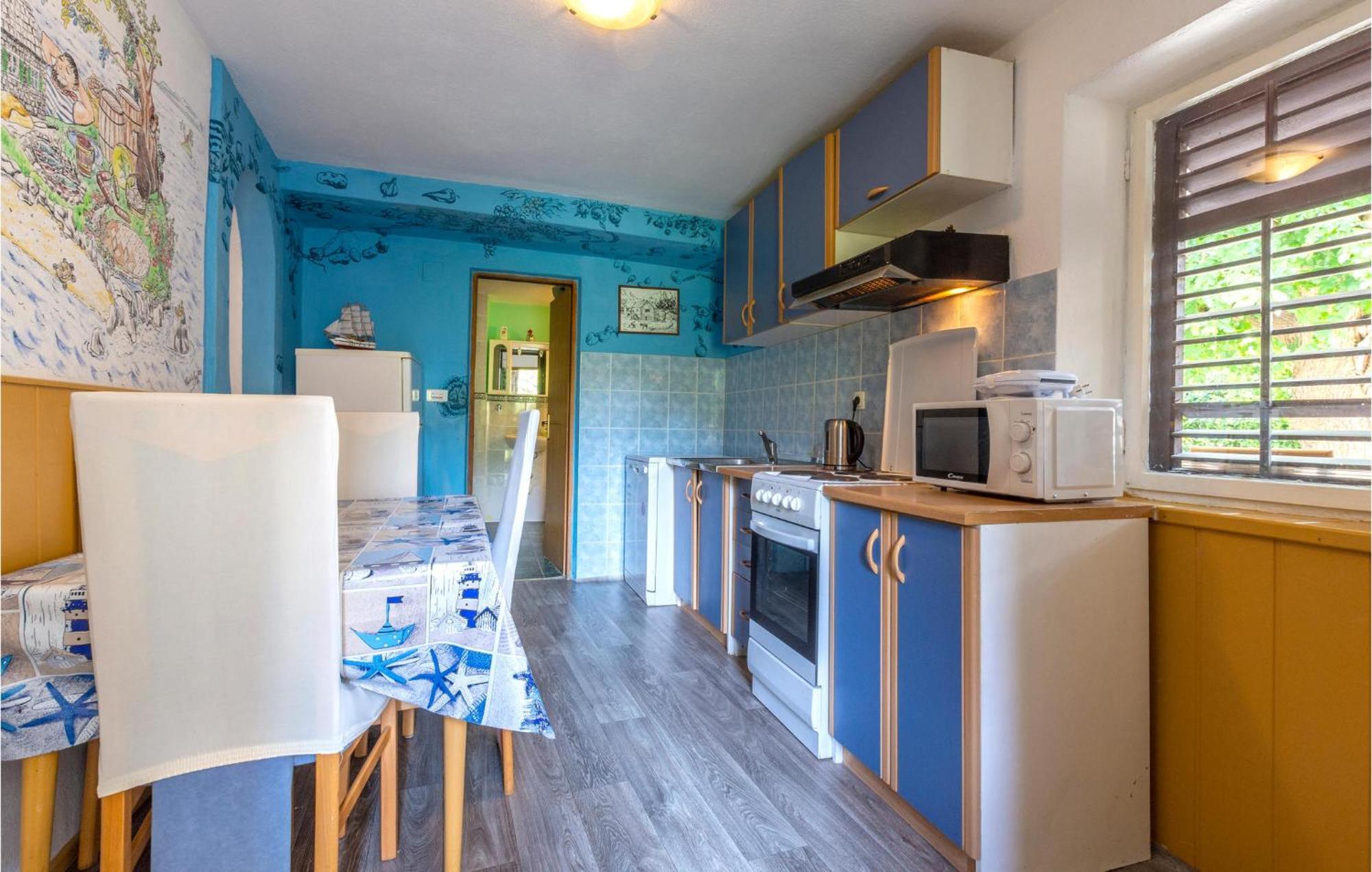 Lovely Apartment In Omis With Kitchen المظهر الخارجي الصورة