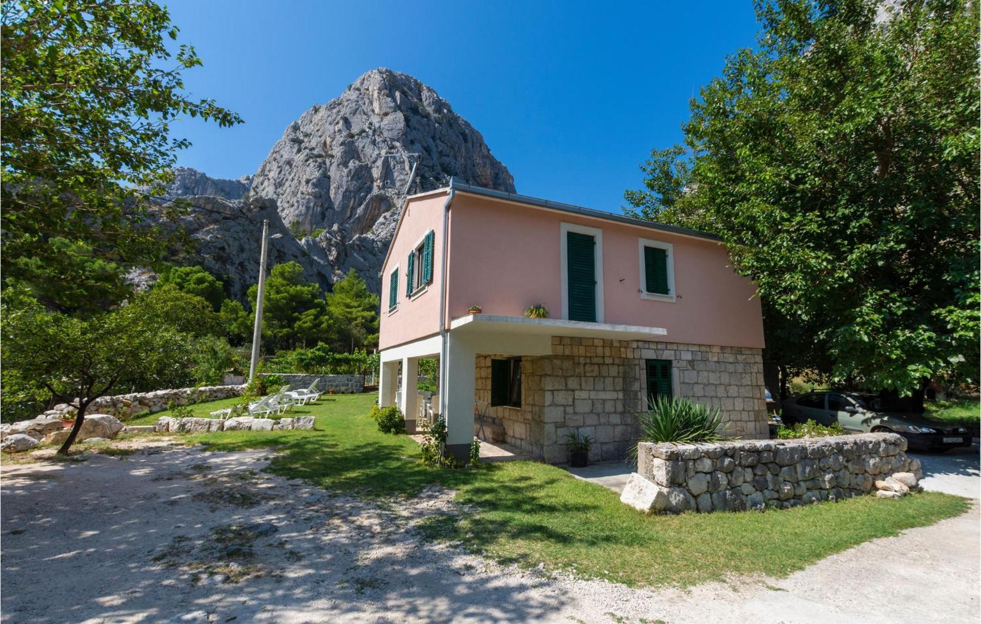 Lovely Apartment In Omis With Kitchen المظهر الخارجي الصورة