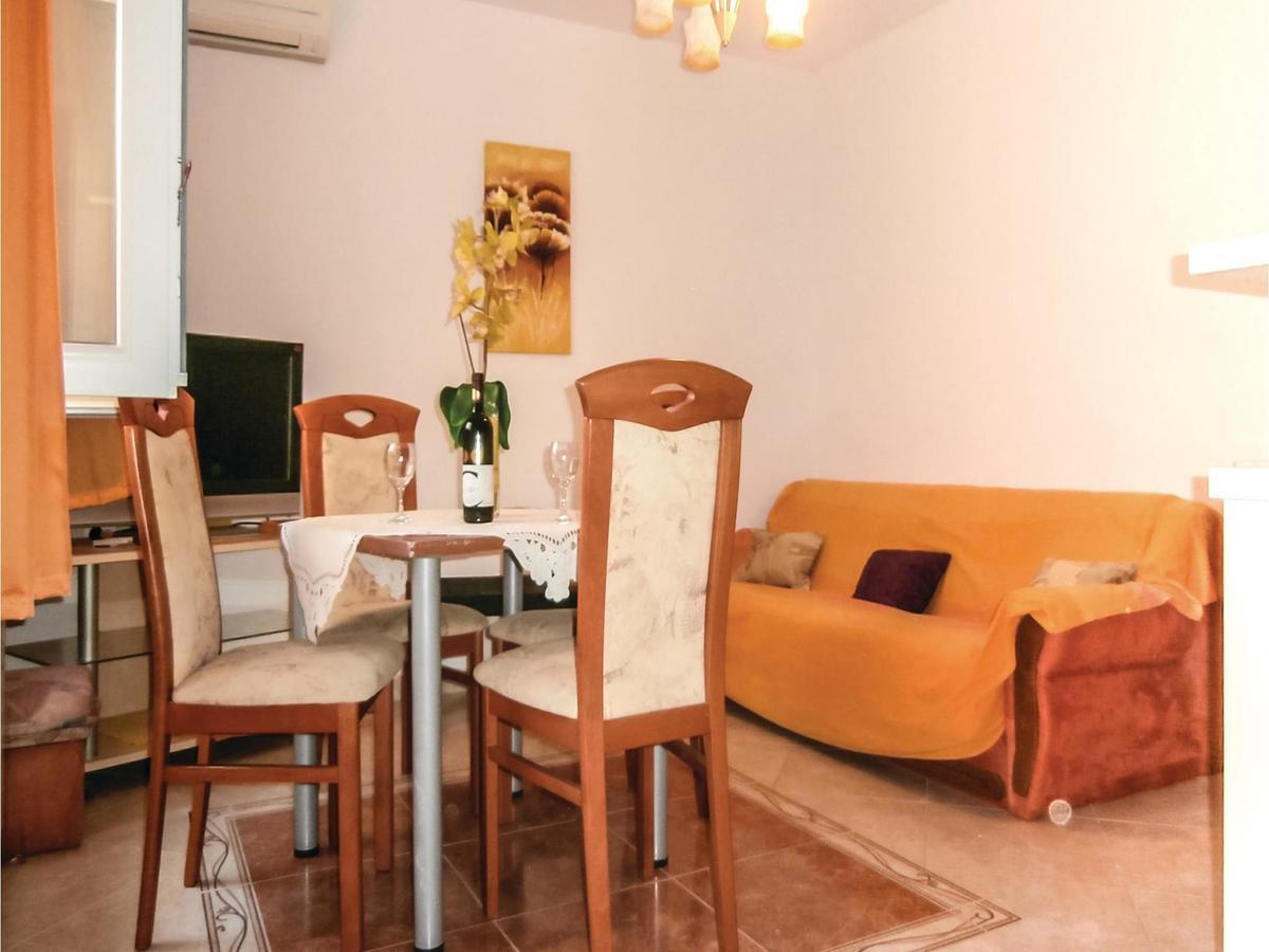 Lovely Apartment In Omis With Kitchen المظهر الخارجي الصورة